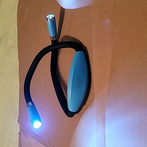 Minger Book Light - Picture 5 of 7